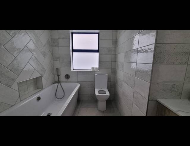 3 BEDROOM PROPERTY TO RENT IN DANA BAY